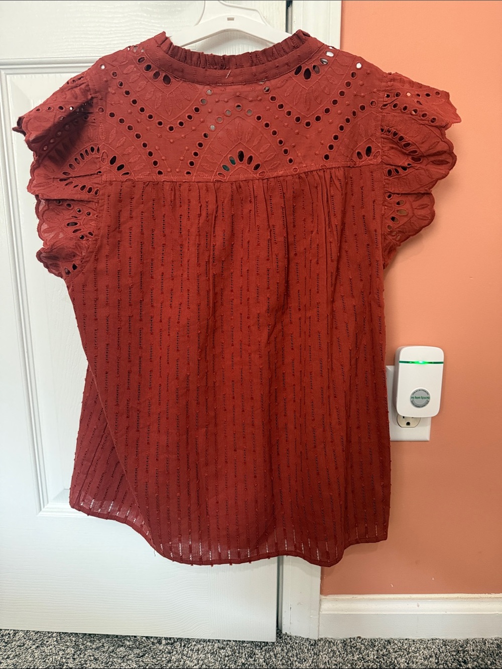 Daniel Rainn rust red eyelet flutter sleeve blouse - Picture 3 of 3